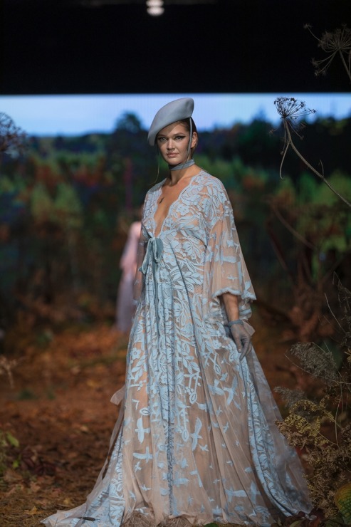 Rīgas modes nedēļā «Riga Fashion Week 2022» prezentējas «Amoralle» no Latvijas . Foto: Mark Litvyakov Rīgas modes nedēļā «Riga Fashion Week 2022» prezentējas «Amoralle» no Latvijas . Foto: Mark Litvyakov 325833