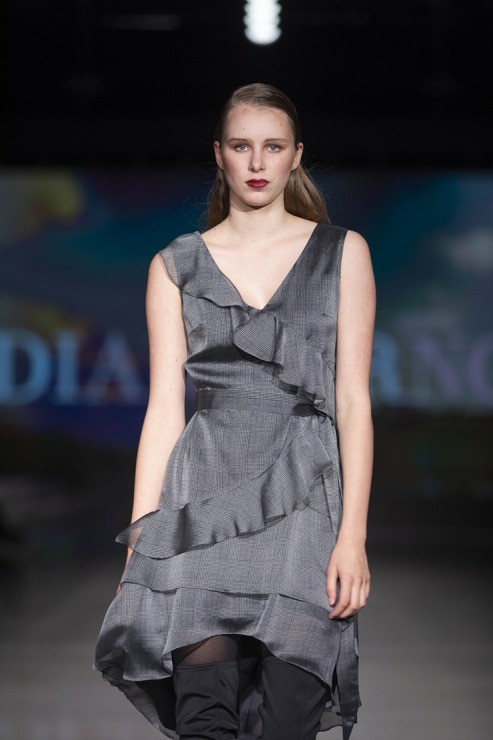 Rīgas modes nedēļā «Riga Fashion Week 2022» prezentējas «Diana Arno» no Igaunijas. Foto: Mark Litvyakov 326175