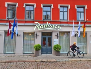 Agrās brokastis Vecrīgā piedāvā «Radisson Hotel Old Town Riga» pie Pulvertorņa 29