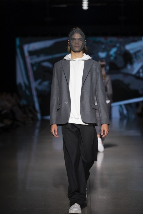 Rīgas modes nedēļā «Riga Fashion Week 2022» prezentējas «Natalija Jansone» no Latvijas. Foto: Mark Litvyakov Rīgas modes nedēļā «Riga Fashion Week 2022» prezentējas «Natalija Jansone» no Latvijas. Foto: Mark Litvyakov 326345
