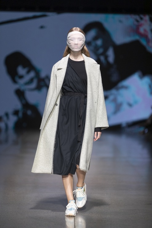 Rīgas modes nedēļā «Riga Fashion Week 2022» prezentējas «Natalija Jansone» no Latvijas. Foto: Mark Litvyakov Rīgas modes nedēļā «Riga Fashion Week 2022» prezentējas «Natalija Jansone» no Latvijas. Foto: Mark Litvyakov 326379