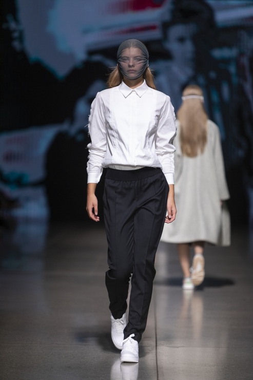 Rīgas modes nedēļā «Riga Fashion Week 2022» prezentējas «Natalija Jansone» no Latvijas. Foto: Mark Litvyakov Rīgas modes nedēļā «Riga Fashion Week 2022» prezentējas «Natalija Jansone» no Latvijas. Foto: Mark Litvyakov 326380