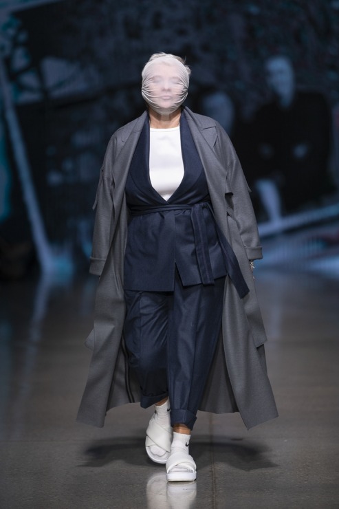 Rīgas modes nedēļā «Riga Fashion Week 2022» prezentējas «Natalija Jansone» no Latvijas. Foto: Mark Litvyakov Rīgas modes nedēļā «Riga Fashion Week 2022» prezentējas «Natalija Jansone» no Latvijas. Foto: Mark Litvyakov 326332