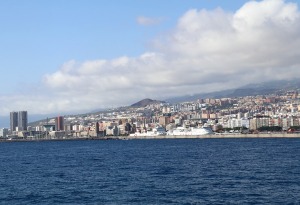 Travelnews.lv ar «Armas» prāmi par 1 h 40 min. nokļūst no Tenerifes uz Grankanāriju. Sadarbībā ar Tez Tour Latvia un airBaltic 5