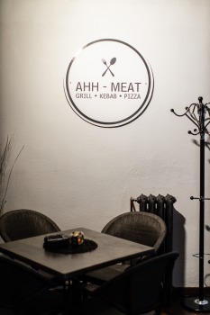 Iepazīstam Valmieras restorānus - restorāns «Ahh-meat» Rīgas ielā 37 24