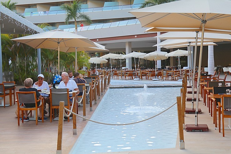 Iepazīstam Grankanāriju viesnīcu «Radisson Blu Resort & Spa, Gran Canaria Mogan». Sadarbībā ar Tez Tour un airBaltic 328371