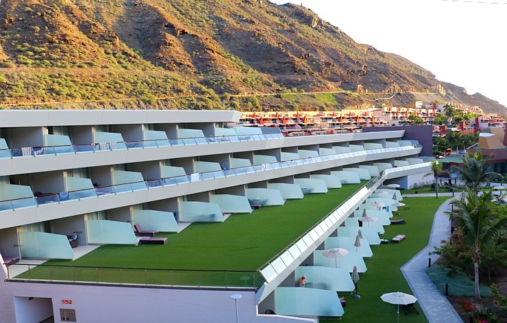 Iepazīstam Grankanāriju viesnīcu «Radisson Blu Resort & Spa, Gran Canaria Mogan». Sadarbībā ar Tez Tour un airBaltic 328375