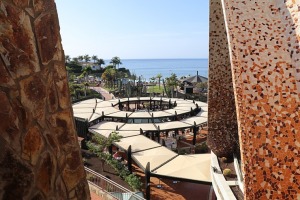 Iepazīstam Grankanāriju modernas arhitektūras viesnīcu «H10 Playa Meloneras Palace». Sadarbībā ar Tez Tour un airBaltic 9