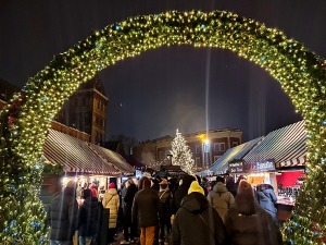 Travelnews.lv apmeklē Vecrīgas Ziemassvētku tirdziņu Doma laukumā 2