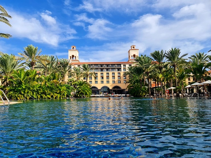 Grankanāriju 5 zvaigžņu viesnīcu «Hotel Lopesan Costa Meloneras Resort & Spa» izbaudām 4 dienas. Sadarbībā ar Tez Tour un airBaltic 328961