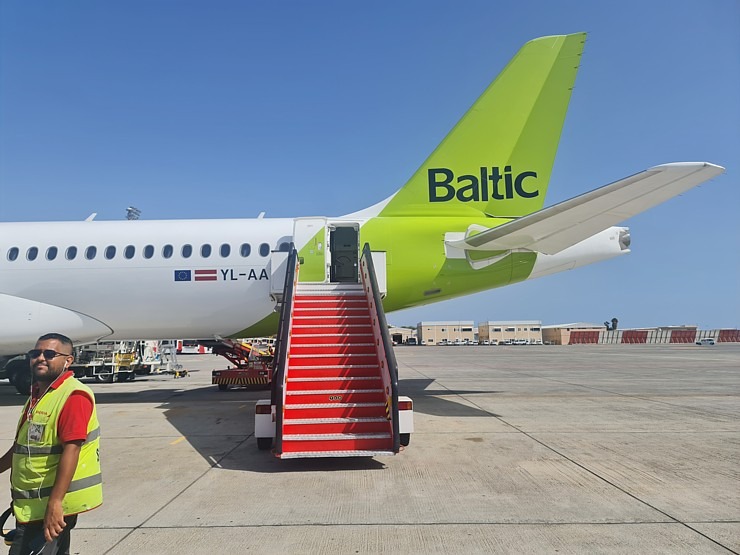 Ar lidsabiedrību «airBaltic» un tūroperatoru «Tez Tour Latvia» lidojam uz Grankanāriju un Tenerifi. Sadarbībā ar Tez Tour un airBaltic 329289