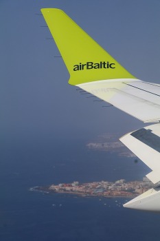 Ar lidsabiedrību «airBaltic» un tūroperatoru «Tez Tour Latvia» lidojam uz Grankanāriju un Tenerifi. Sadarbībā ar Tez Tour un airBaltic 20