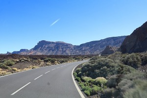Travelnews.lv ar auto šķērso Teides nacionālo parku Tenerifes salā. Sadarbībā ar Tez Tour un airBaltic 18