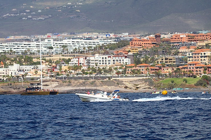 Travelnews.lv ar mazu jahtu izbrauc okeānā pie Tenerifes krastiem. Sadarbībā ar Tez Tour un airBaltic 329547