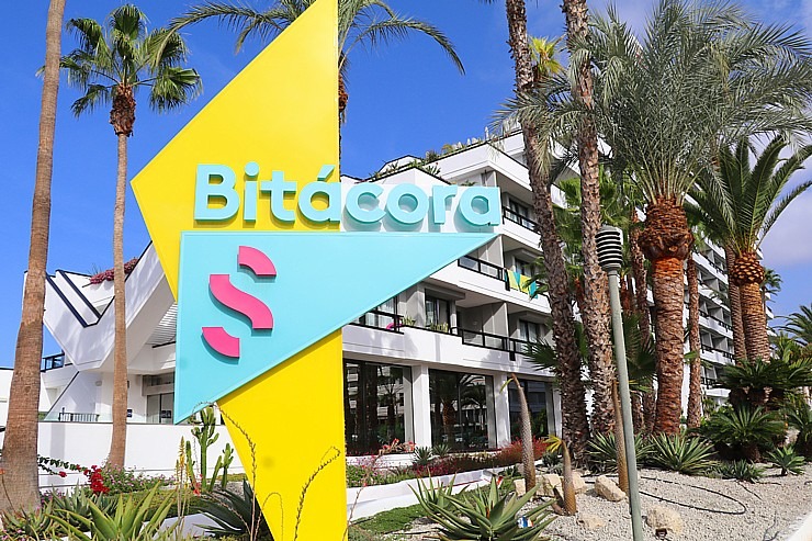 Iepazīstam Tenerifes dienvidos 4 zvaigžņu viesnīcu «Spring Hotel Bitacora».  Sadarbībā ar Tez Tour un airBaltic 329619