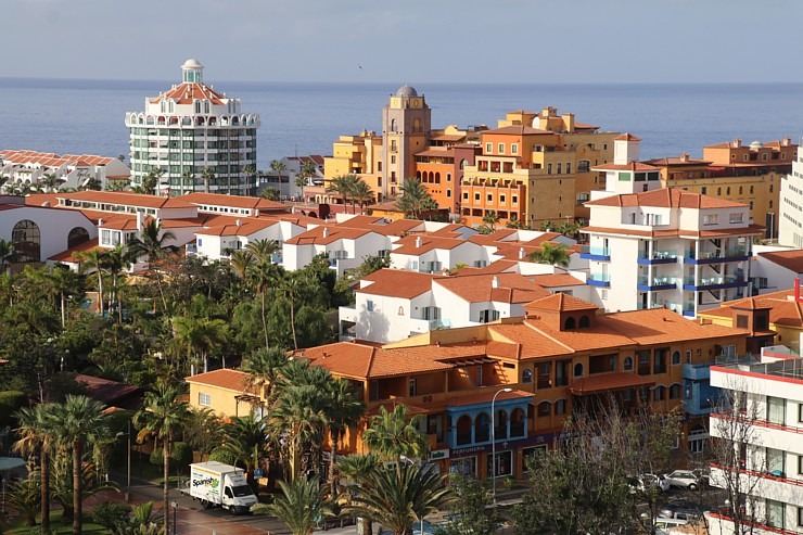 Iepazīstam Tenerifes dienvidos 4 zvaigžņu viesnīcu «Spring Hotel Bitacora».  Sadarbībā ar Tez Tour un airBaltic 329647