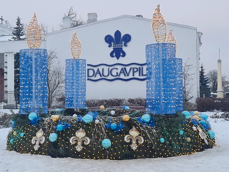 Travelnews.lv sadarbībā ar auto nomu «Europcar Latvija» apceļo Dienvidlatgali Ziemassvētkos: Daugavpils 330323