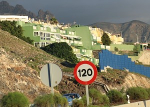 Ļoti daudzi tūristi Tenerifes salu apceļo un iepazīst ar auto. Sadarbībā ar Tez Tour un airBaltic 35