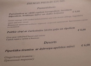 Travelnews.lv Jelgavā pēc 24 km pārgājiena izbauda krodziņa «Istaba» ēdienkarti 9