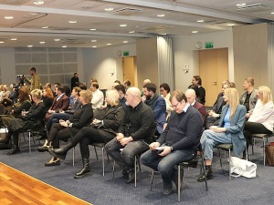 Latvijas Restorānu biedrība rīko ar ekspertiem un valdības pārstāvjiem diskusiju par 12% PVN restorāniem Pārdaugavas viesnīcā «Islande Hotel» 24