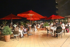 Travelnews.lv izbauda svinīgas vakariņas Tenerifes 5 zvaigžņu viesnīcā «Hotel Botanico & The Oiental Spa Garden». Sadarbībā ar Tez Tour 5