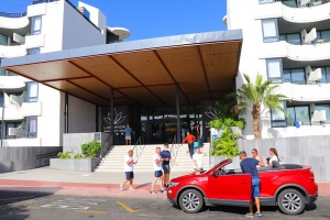 Travelnews.lv iepazīst Tenerifes 4 zvaigžņu viesnīcu «Labranda Suites Costa Adeje». Sadarbībā ar Tez Tour un airBaltic 44