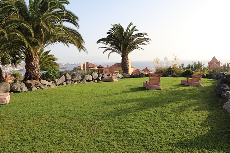 Travelnews.lv iepazīst Tenerifes dizaina viesnīcu «Hotel Vincci Seleccion La Plantacion del Sur». Sadarbībā ar Tez Tour un airBaltic 331215