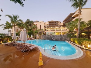 Travelnews.lv iepazīst Tenerifes dizaina viesnīcu «Hotel Vincci Seleccion La Plantacion del Sur». Sadarbībā ar Tez Tour un airBaltic 20