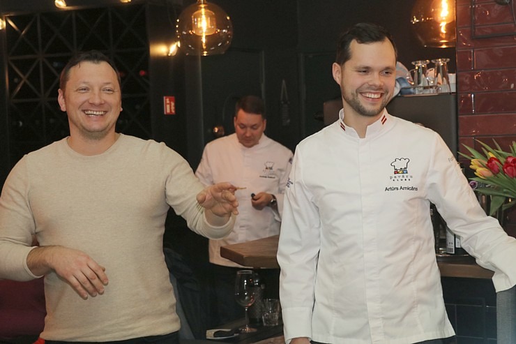Turpmāk Latvijas «Pavāru kluba» prezidents būs šefpavārs Artūrs Arnicāns 331336