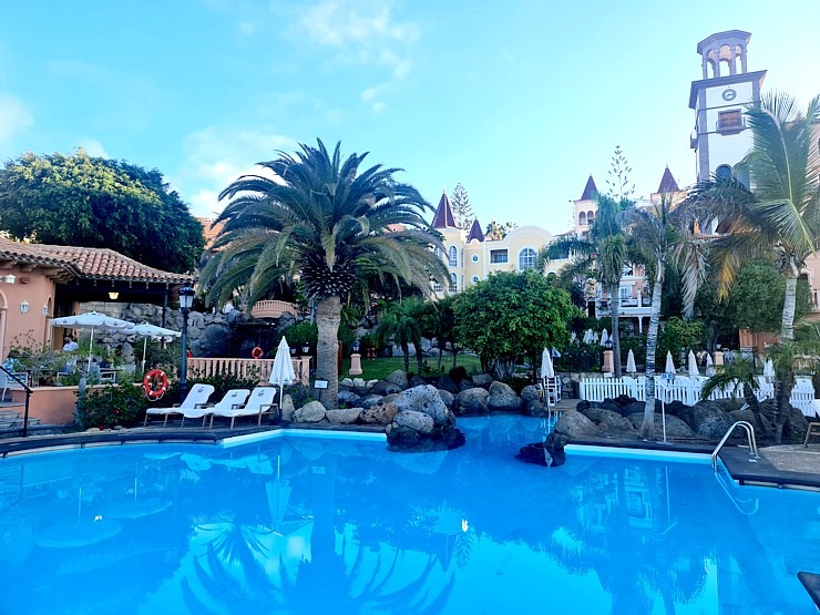 Travelnews.lv iepazīst Tenerifes leģendāro viesnīcu «Gran Hotel Bahía del Duque Resort». Sadarbībā ar Tez Tour un airBaltic 331811