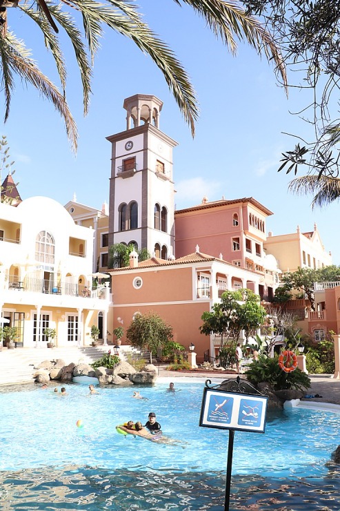 Travelnews.lv iepazīst Tenerifes leģendāro viesnīcu «Gran Hotel Bahía del Duque Resort». Sadarbībā ar Tez Tour un airBaltic 331831