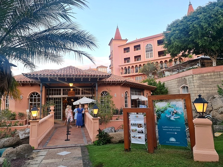 Travelnews.lv iepazīst Tenerifes leģendāro viesnīcu «Gran Hotel Bahía del Duque Resort». Sadarbībā ar Tez Tour un airBaltic 331800