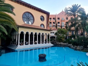 Travelnews.lv iepazīst Tenerifes leģendāro viesnīcu «Gran Hotel Bahía del Duque Resort». Sadarbībā ar Tez Tour un airBaltic 5