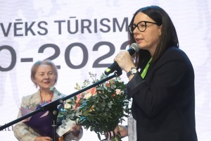 «Gada cilvēks tūrismā 2020-2022» laureāti tiek sveikti tūrisma izstādē «Balttour 2023». Foto: Rojs Maizītis 23