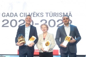 «Gada cilvēks tūrismā 2020-2022» laureāti tiek sveikti tūrisma izstādē «Balttour 2023». Foto: Rojs Maizītis 33