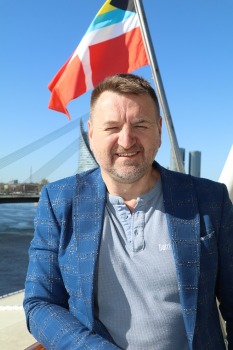 Rīgas ostā ienāk pirmais 2023.gada kruīzu kuģis «Hamburg» ar 360 pasažieriem 30