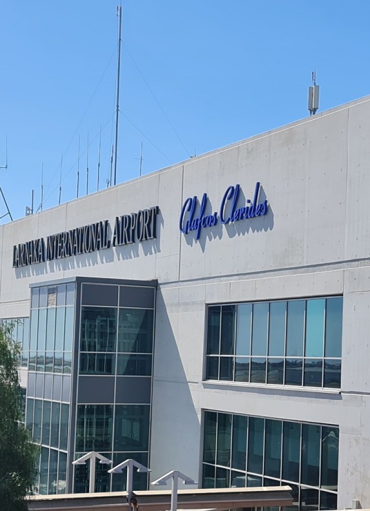 Lidojam uz Larnakas lidostu Kiprā kopā ar «airBaltic», bet ar «Cyprus Airways» lidmašīnām 335379