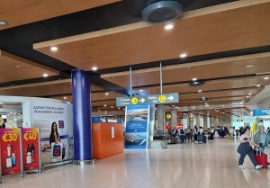 Lidojam uz Larnakas lidostu Kiprā kopā ar «airBaltic», bet ar «Cyprus Airways» lidmašīnām 11