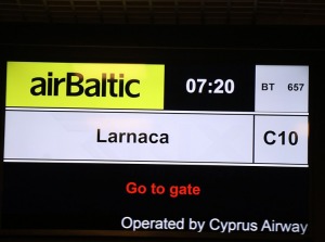 Lidojam uz Larnakas lidostu Kiprā kopā ar «airBaltic», bet ar «Cyprus Airways» lidmašīnām 2