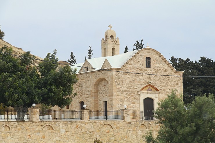 Travelnews.lv iepazīst Kipras lielceļus, māju arhitektūru un robežkontrolpunktu uz Ziemeļkipru 335865