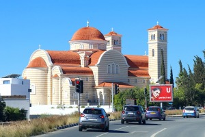 Travelnews.lv iepazīst Kipras lielceļus, māju arhitektūru un robežkontrolpunktu uz Ziemeļkipru 1
