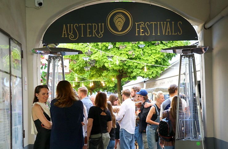 Restorāns «Buržujs» Berga bazārā organizē Baltijas lielāko Austeru festivālu, apēdot 11 000 austeru Restorāns «Buržujs» Berga bazārā organizē Baltijas lielāko Austeru festivālu, apēdot 11 000 austeru 336332