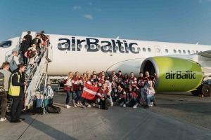 «airBaltic» sadarbībā ar Latvijas Hokeja federāciju organizē fanu lidojumus uz Tamperi 4