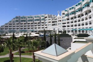 Travelnews.lv iepazīst ļoti skaistu Ziemeļkipras viesnīcu «Limak Cyprus Deluxe Hotel». Sadarbībā ar Puzzle Travel 10