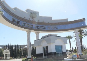 Travelnews.lv iepazīst ļoti skaistu Ziemeļkipras viesnīcu «Limak Cyprus Deluxe Hotel». Sadarbībā ar Puzzle Travel 44