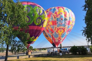 AB Dambī ieskandina gaisa balonu gaidīšanas svētkus. Foto: skyamazons.lv 1