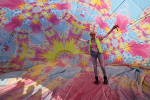 AB Dambī ieskandina gaisa balonu gaidīšanas svētkus. Foto: skyamazons.lv 5