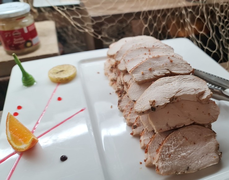 Travelnews.lv iepazīst Ziemeļkipras viesnīcas «Vuni Palace Hotel» ēdienkarti. Sadarbībā ar Puzzle Travel Travelnews.lv iepazīst Ziemeļkipras viesnīcas «Vuni Palace Hotel» ēdienkarti. Sadarbībā ar Puzzle Travel 339791