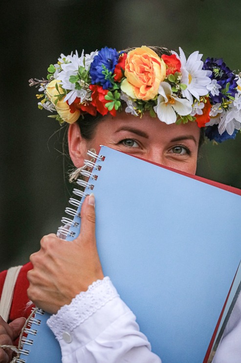 Fotogrāfs Mareks Galinovskis: Dziesmu svētku lielkoncerts «Tīrums. Dziesmas ceļš» skan Mežaparka Lielajā estrādē Fotogrāfs Mareks Galinovskis: Dziesmu svētku lielkoncerts «Tīrums. Dziesmas ceļš» skan Mežaparka Lielajā estrādē 339825