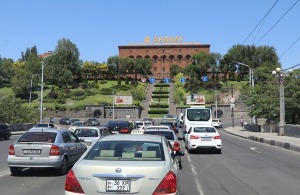 Travelnews.lv ekskursiju autobusā iepazīst Armēnijas galvaspilsētu Erevānu. Sadarbībā ar airBaltic 1